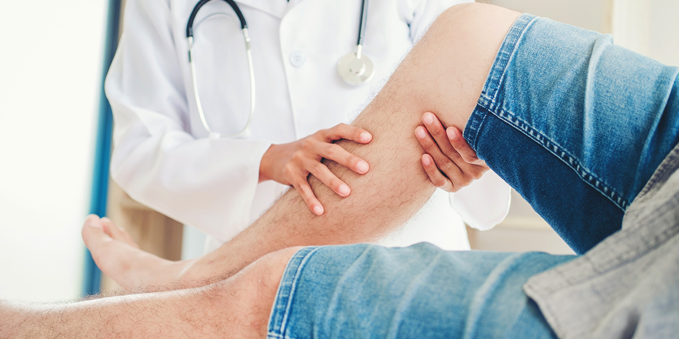 Orthopädische Untersuchung des Knies bei OCS Düsseldorf